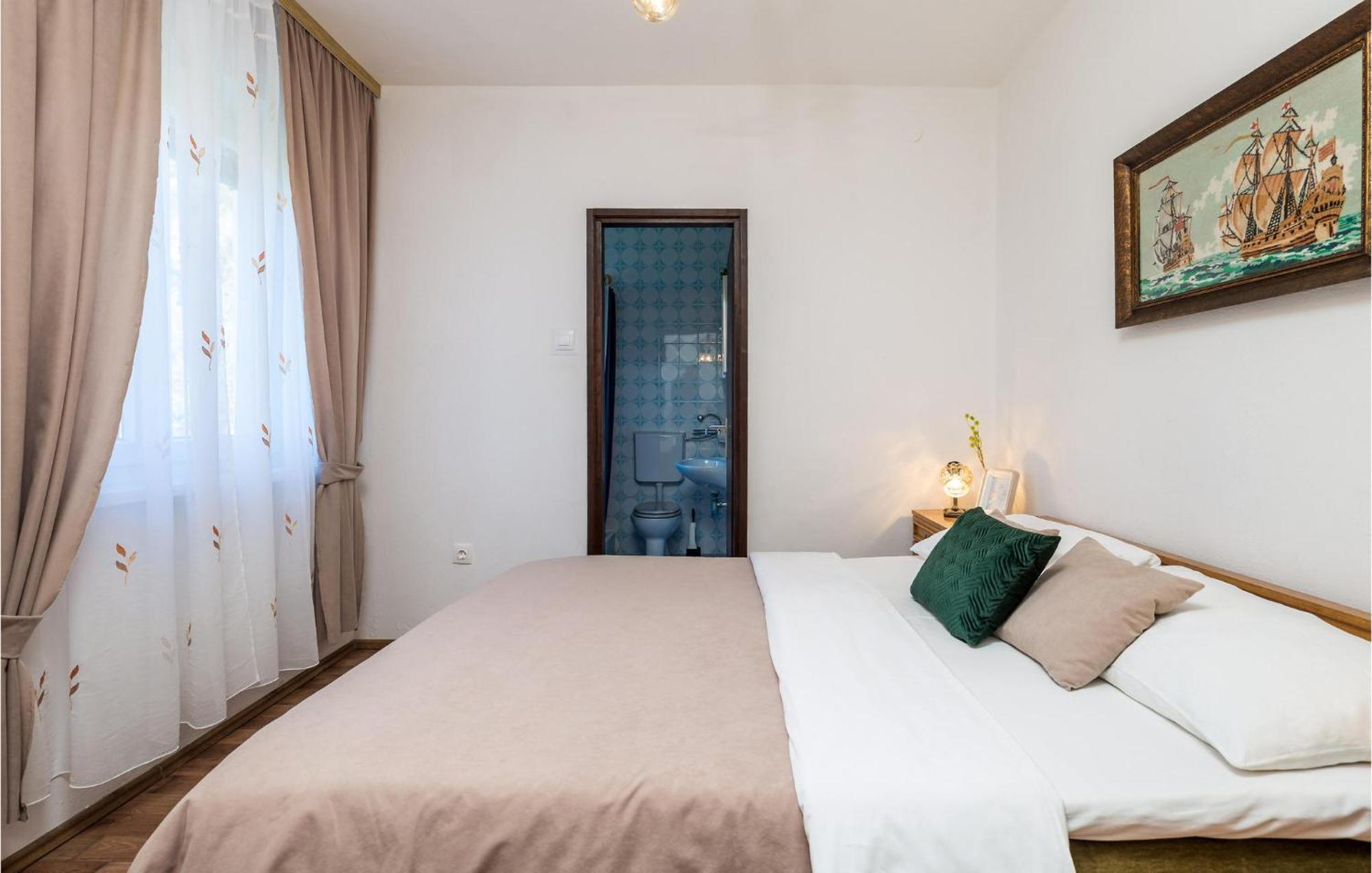 4 Bedroom Awesome Apartment In סווטי יוראי מראה חיצוני תמונה
